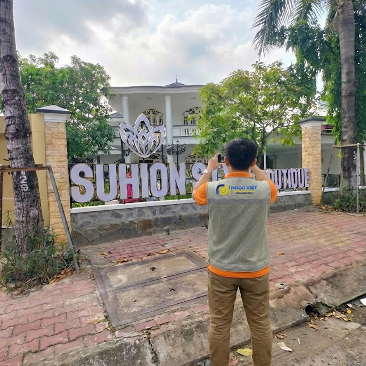 Thi Công Logo Chữ Nổi Ngoài Trời - Ảnh 3