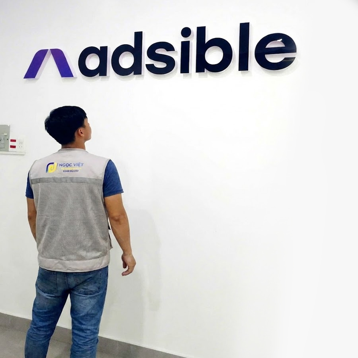 Thi Công Logo Chữ Nổi Nội Thất - Ảnh 10