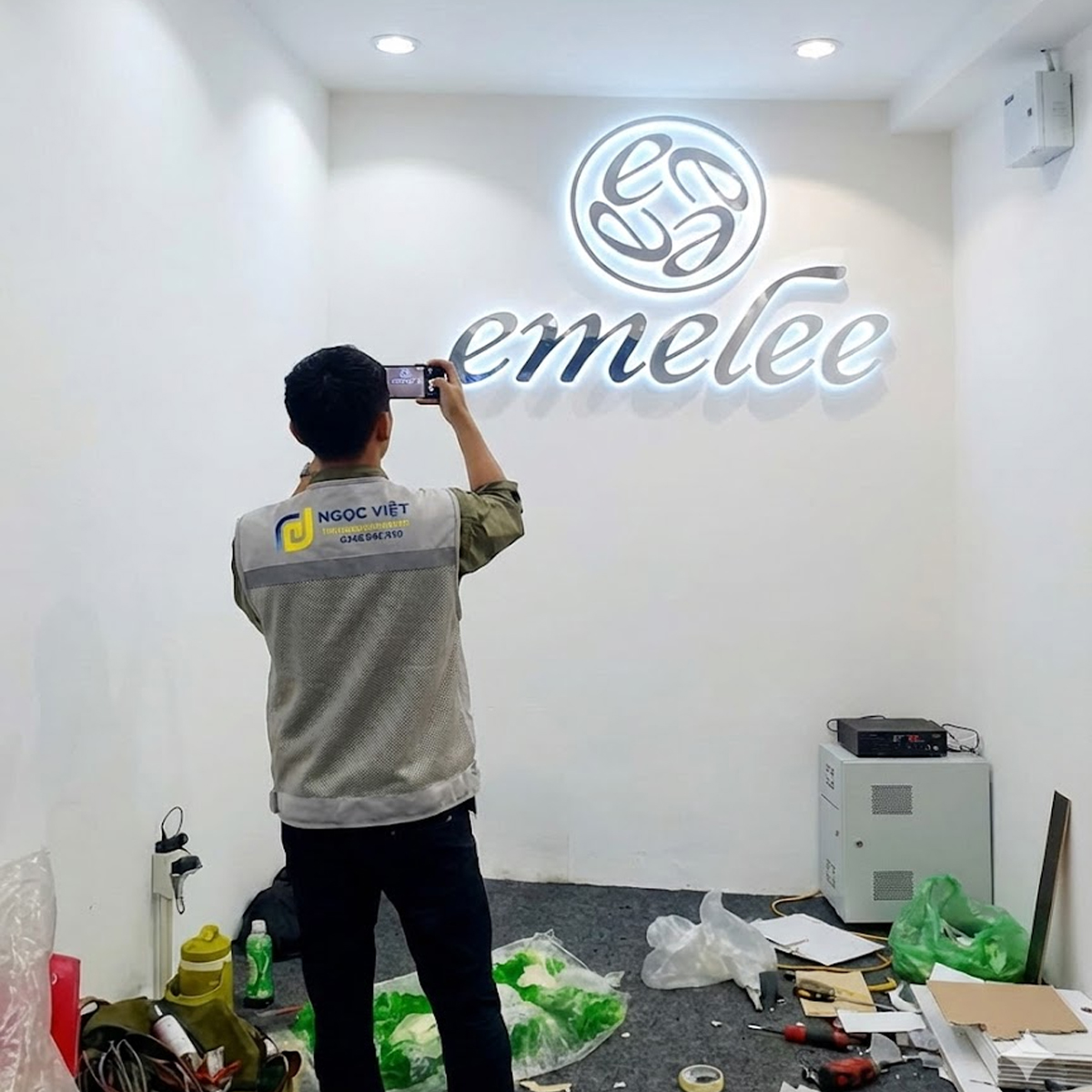 Thi Công Logo Chữ Nổi Nội Thất - Ảnh 5